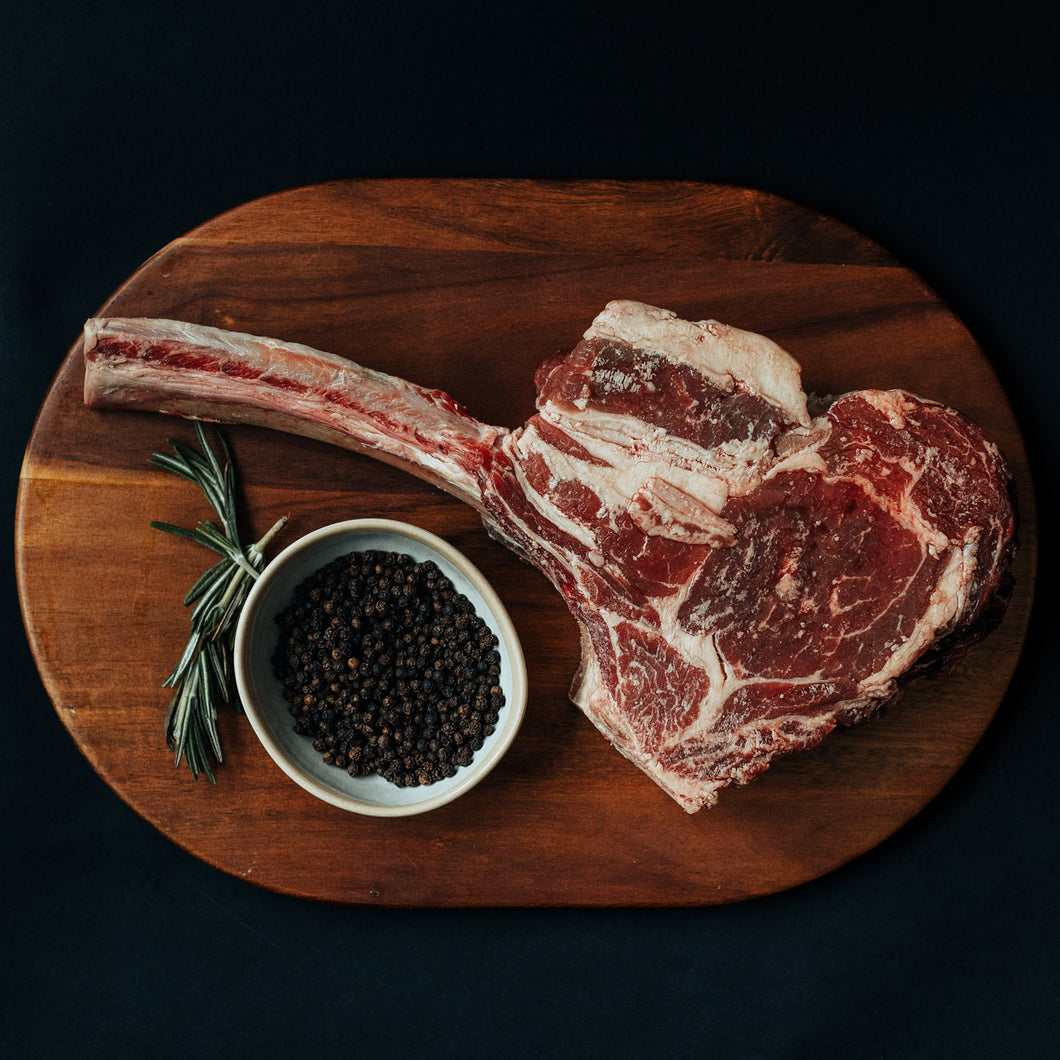 TOMAHAWK STEAK